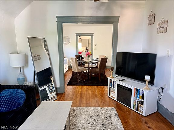 4th image of 3318 W 48th St