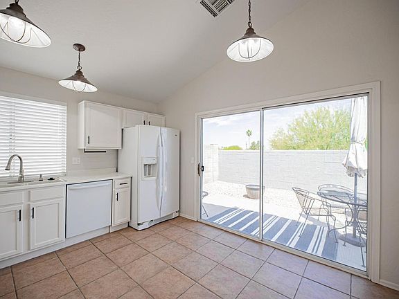 5th image of 2348 E Evans Dr