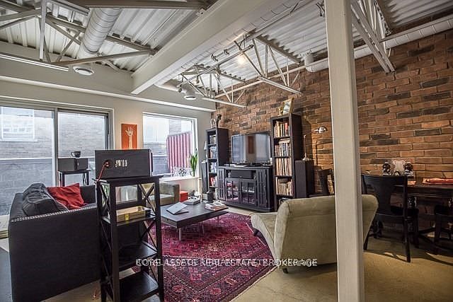 1st image of 483 Queen St W #4D