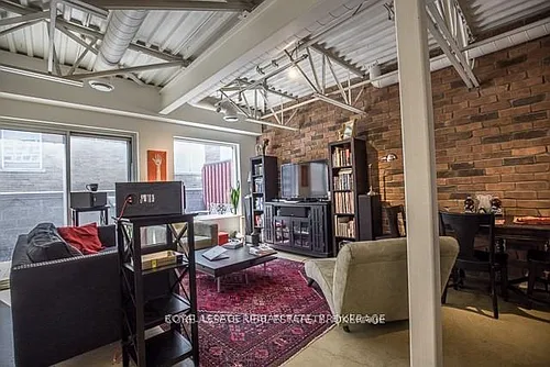 483 Queen St W #4D Photo 1