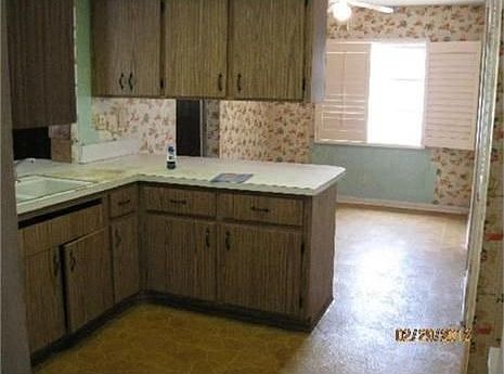 4th image of 2763 NW 35th Ave