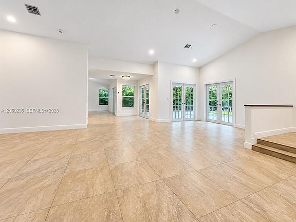 4th image of 10665 San Bernardino Way
