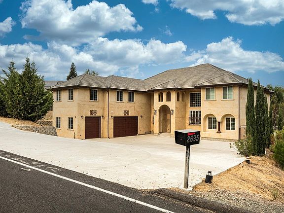 2nd image of 2695 Vista Del Lago Dr #40