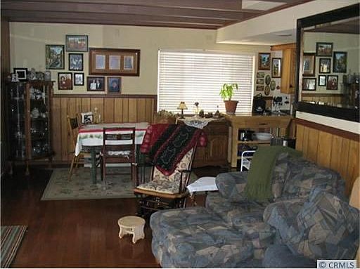 5th image of 42725 Willow Ave