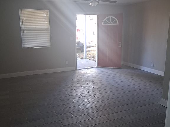 4th image of 1072 Mackinaw St