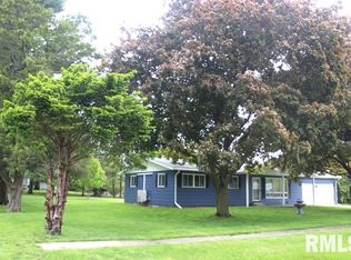 303 N 5th St, Neponset, IL 61345