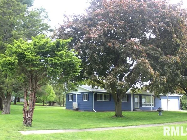 303 N 5th St, Neponset, IL 61345