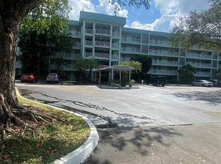 802 Cypress Grove Ln APT 408, Pompano Beach, FL 33069