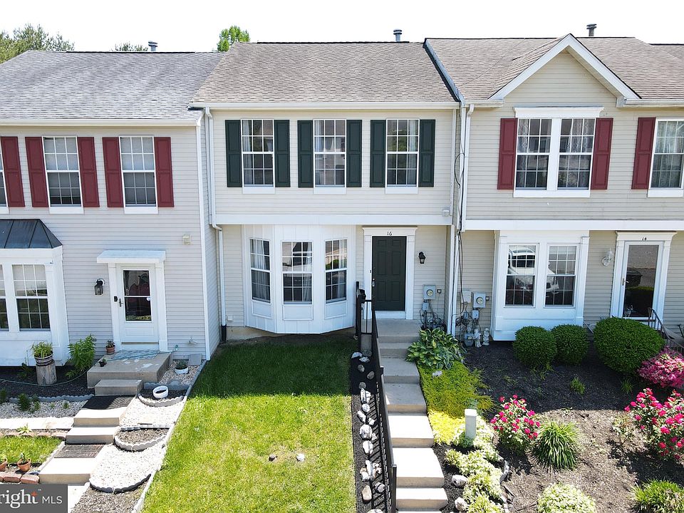1st image of 16 E Galloway Ct