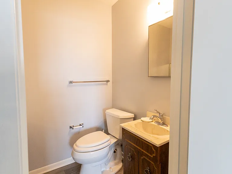 1747 Edgewood Hill Cir #203 — Photo 10
