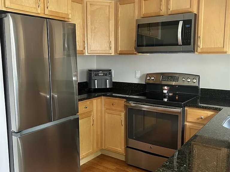 11 Carpenter Ave #A — Photo 8