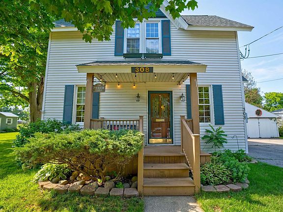 3rd image of 308 Emily St