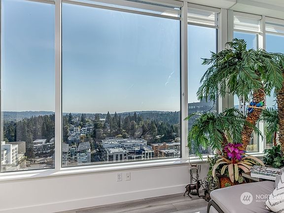 4th image of 177 107th Avenue NE #2203