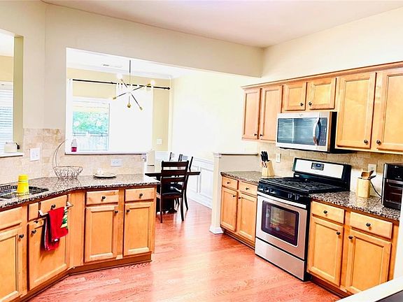 4th image of 5430 Crestwick Way