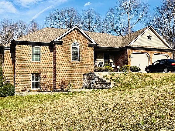 3rd image of 178 Tecumseh Ct NE