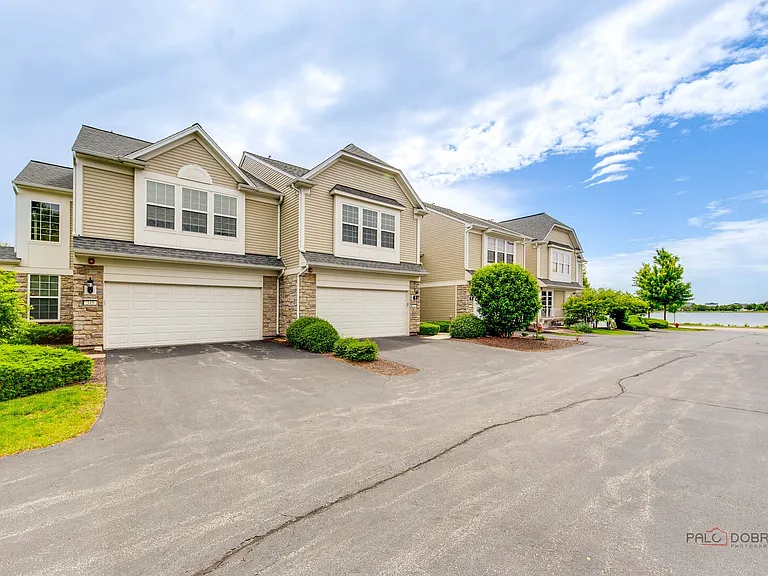 347 Devoe Dr — Photo 1