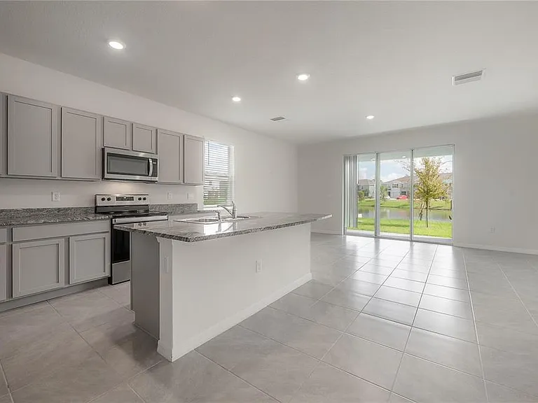 16701 Maude Dr — Photo 8