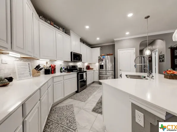 2070 Shire Mdws, New Braunfels, TX 78130
