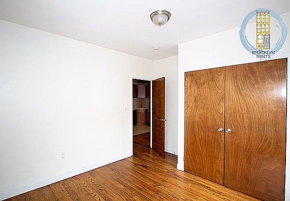 5th image of 688 Halsey St #1