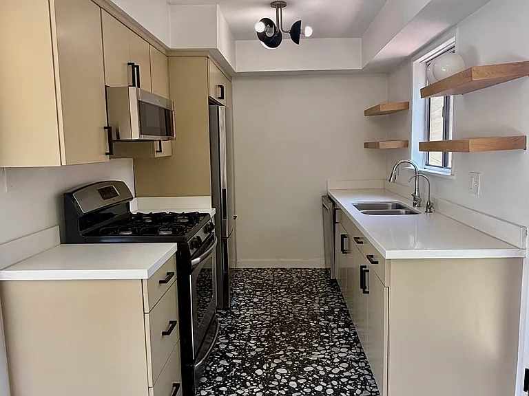 2229 Berkeley Ave — Photo 7