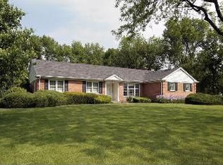 200 Summerfield Rd, Northbrook, IL 60062