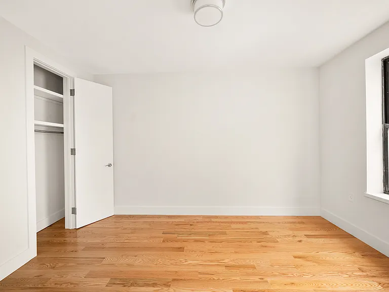 3265 Bainbridge Ave #B12 — Photo 7