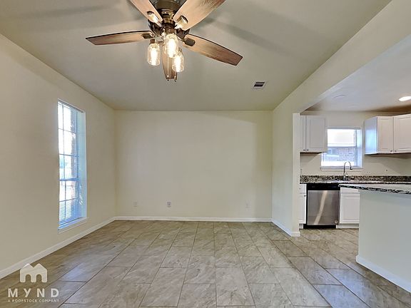 5th image of 4809 Cedar St