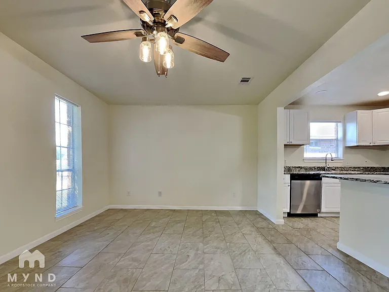 4809 Cedar St — Photo 5