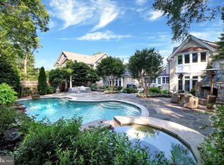 5606 Wilson Ln, Bethesda, MD 20814