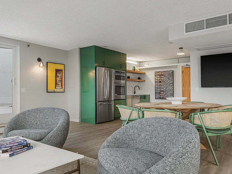 River City Apartments — Photo 24