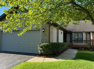 13292 Edgewood Dr, Sterling Heights, MI 48312