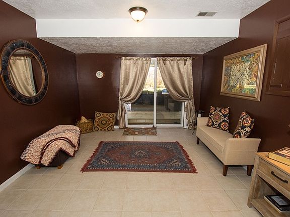 5th image of 4121 Cross Creek Dr