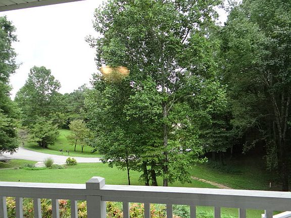 5th image of 669 Julia Dr