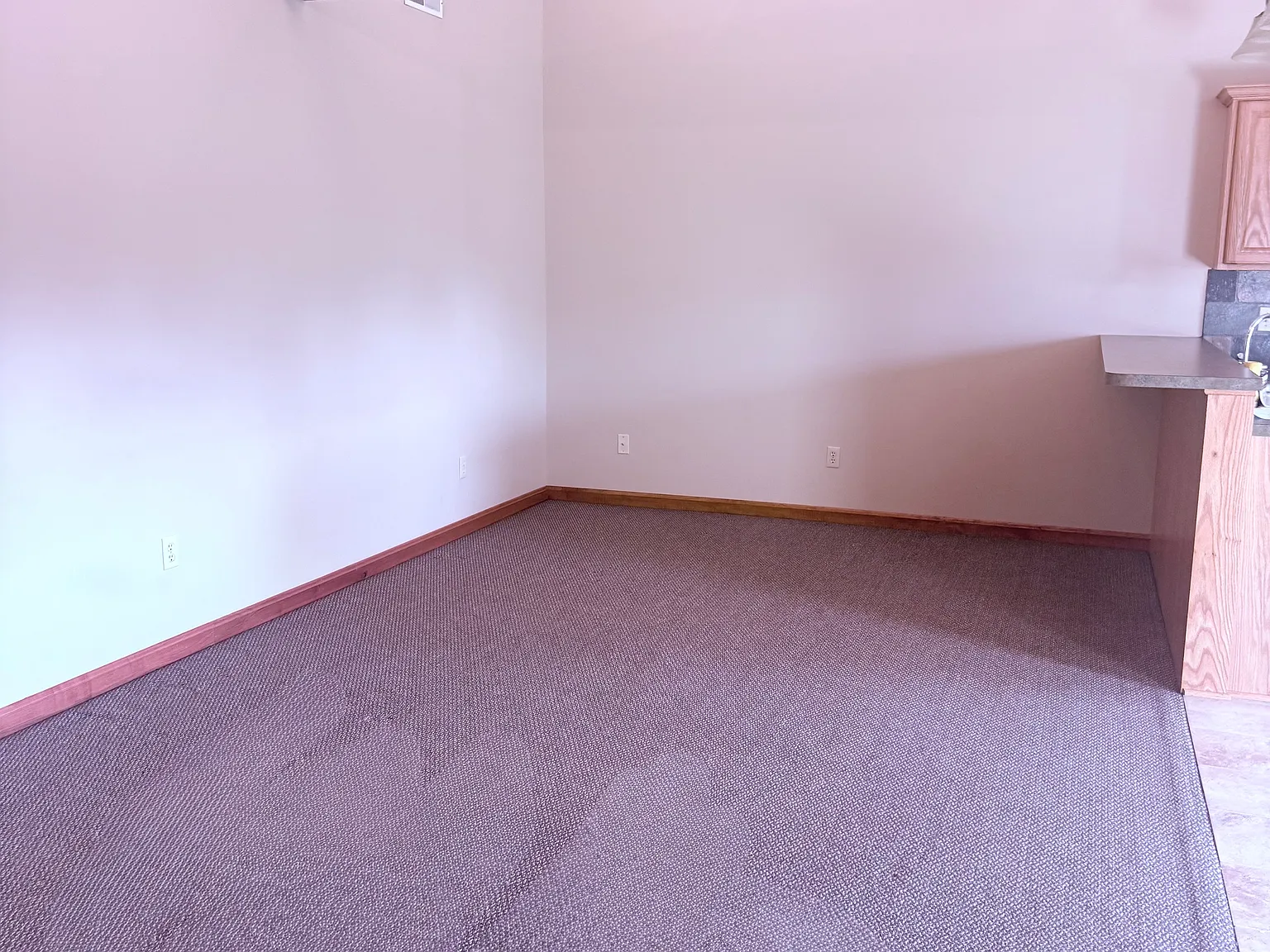 2 bed, 850 sqft, $1,200 — Photo 4