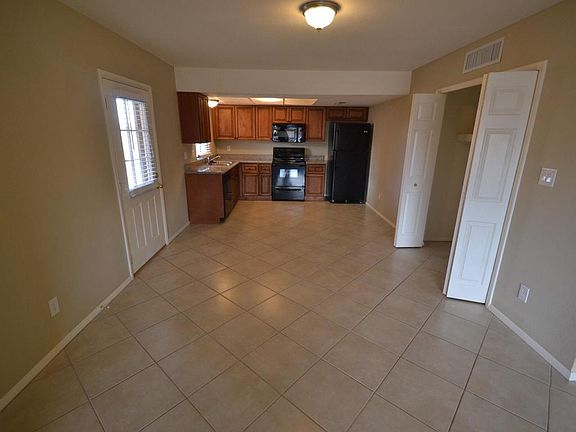 5th image of 8150 W Sells Dr