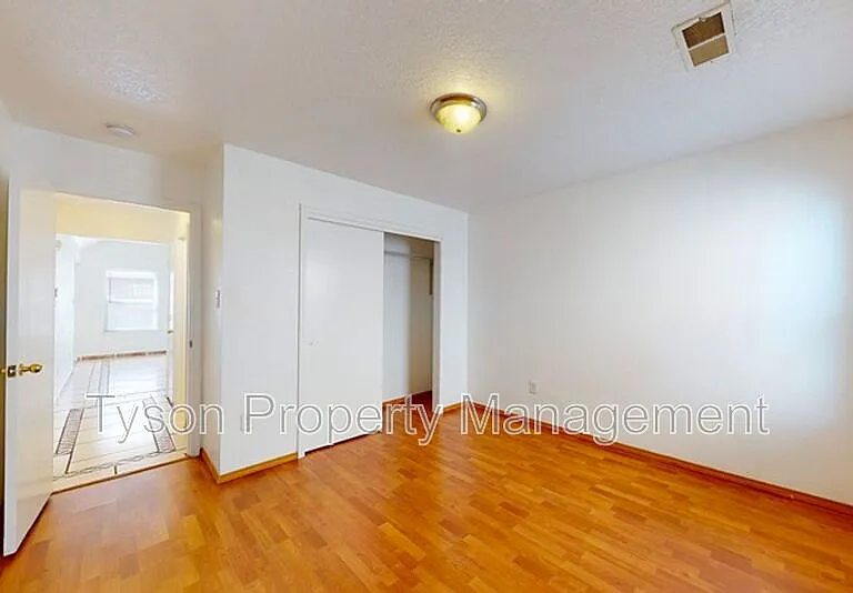 419 Sawtooth St SE — Photo 8