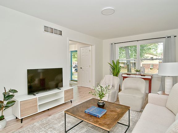 5th image of 510 Claymont Ct