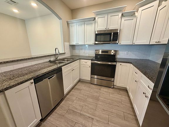 5th image of 9910 Landry Dr