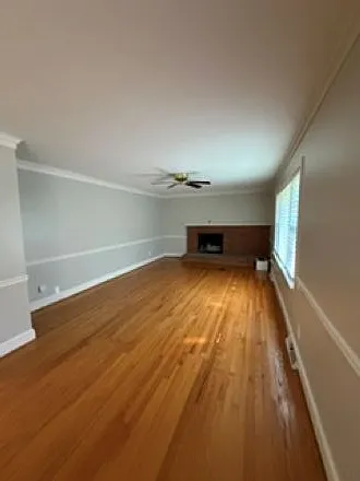 5817 Wilma St — Photo 15
