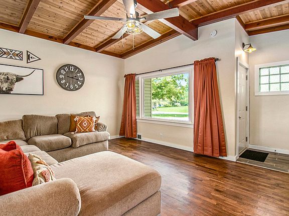 3rd image of 23396 Crest Ct