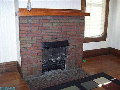 3rd image of 160 Hamline Ave