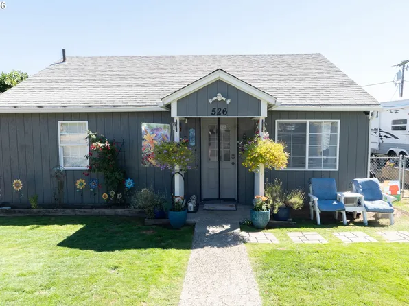 526 W 2nd Ave, Sutherlin, OR 97479