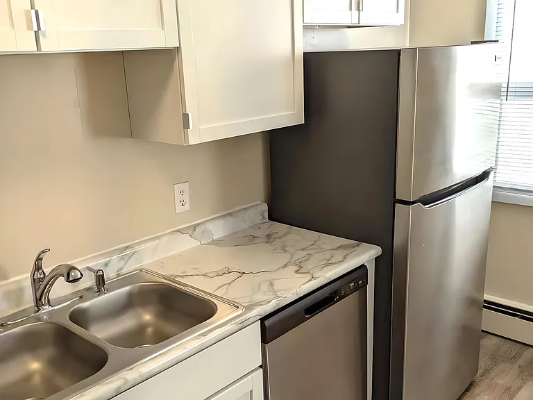 Keller Flats — Photo 9