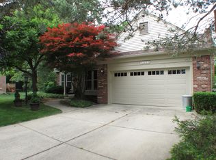 2235 Custer Dr, Troy, MI 48085