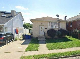 18 Pershing St, Staten Island, NY 10305