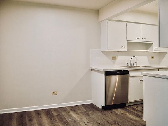 3rd image of 1376-1384 Brown St #1376-5