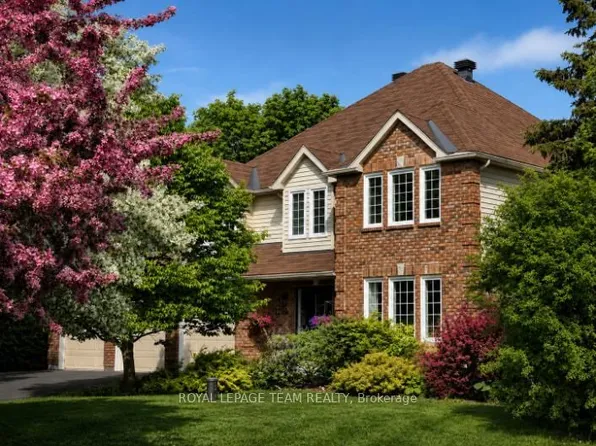 1209 Potter Dr, Ottawa, ON K4M 1C9