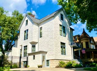 235 S Oak Park Ave #2, Oak Park, IL 60302