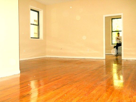 3rd image of 167 E 90th St APT 2C