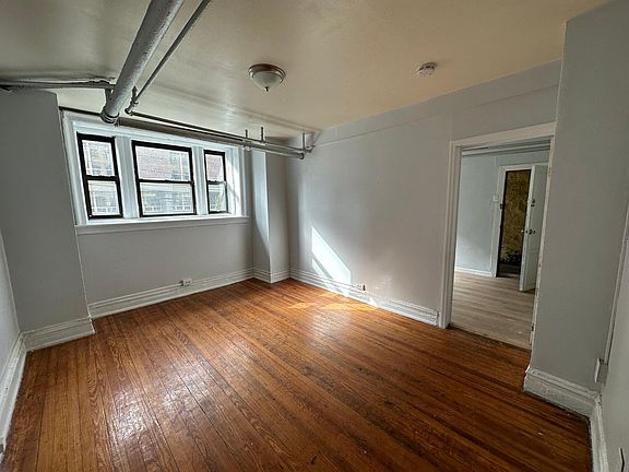 5th image of 112 Glenwood Ave #1